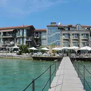https://gardasee-sirmione-1.it-lombardy.com
